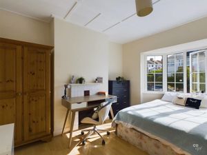 bed - click for photo gallery